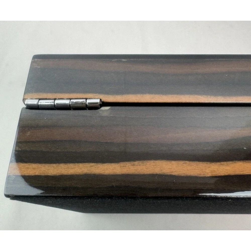 Bey-Berk Lacquered “P” Initial  